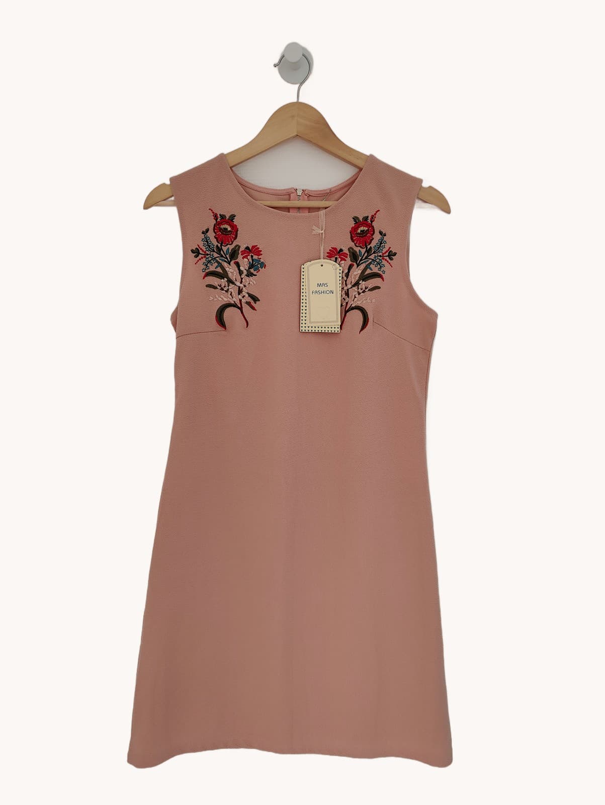 Kleid mit Blumenstickerei MAS Fashion — Größe 42
