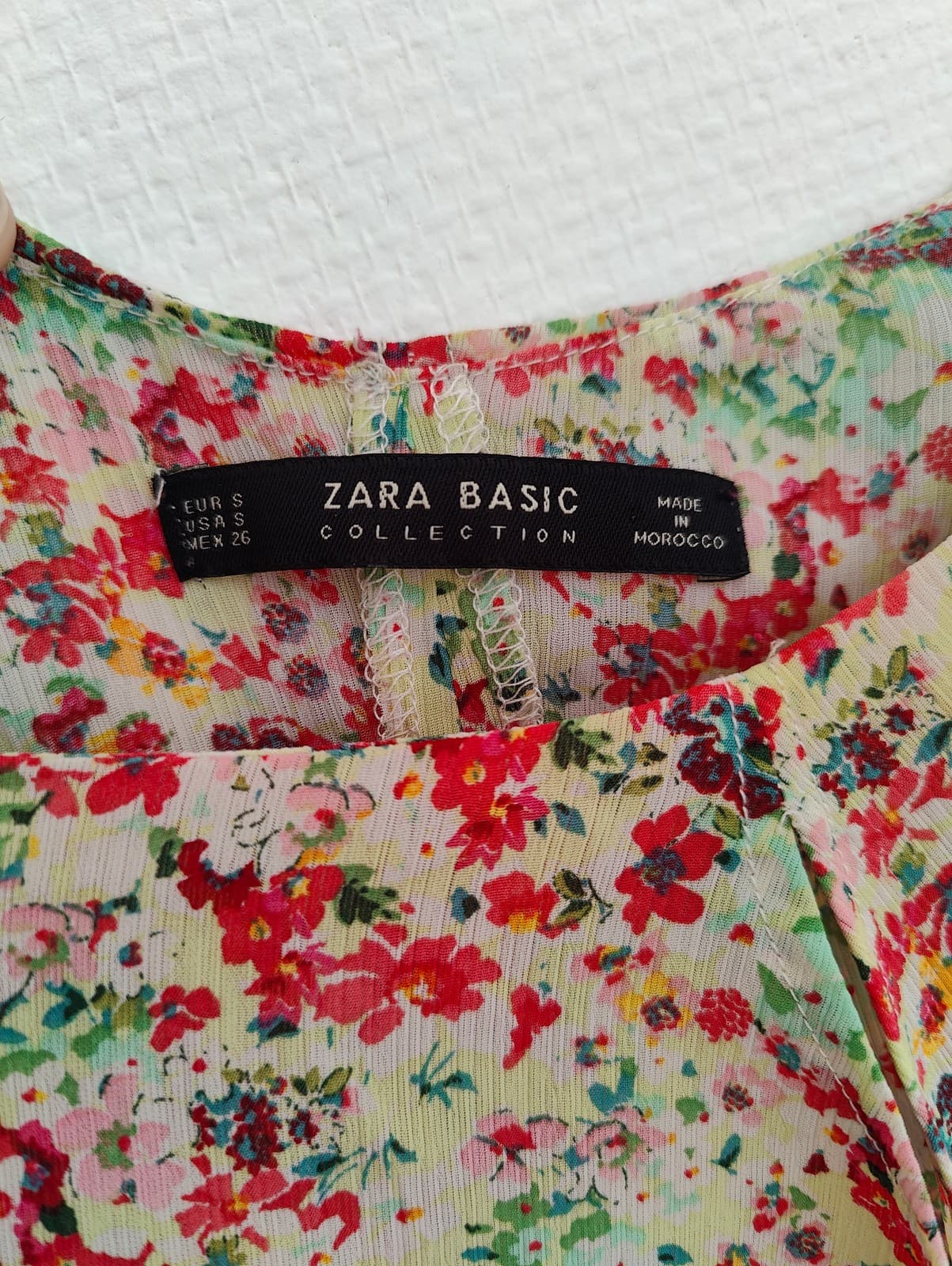 Robe Zara à fleurs multicolores – Taille S — photo 4