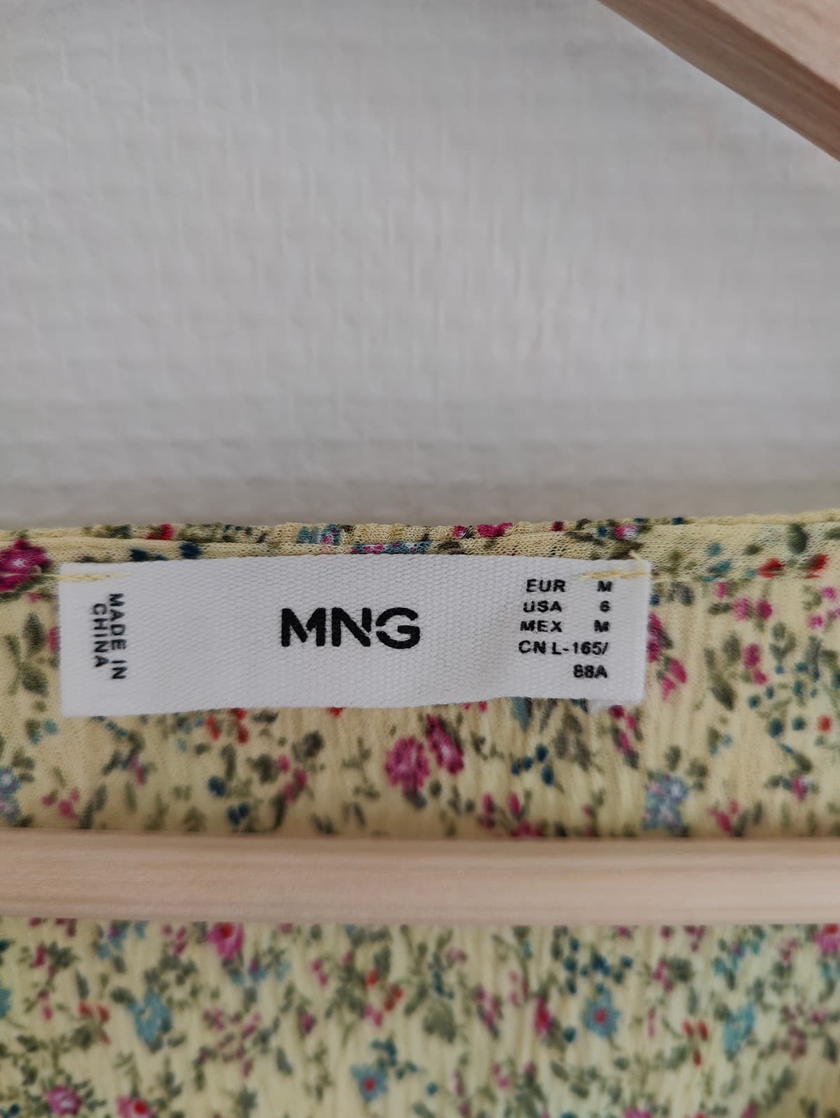 Robe Mango fleurie à manches volantées  – Taille M — photo 3