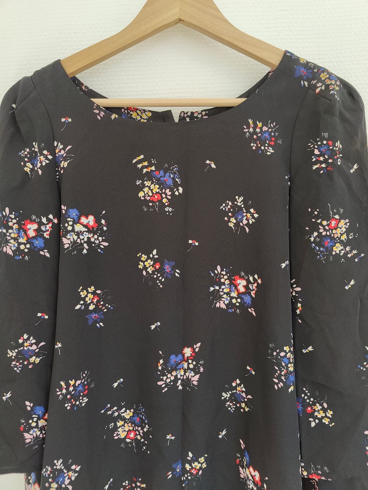 Blouse Claudie Pierlot fleurie noire – Taille 1 — photo 2