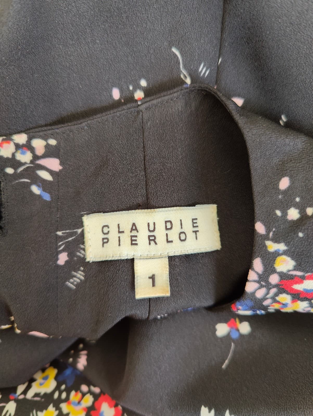 Blouse Claudie Pierlot fleurie noire – Taille 1 — photo 5