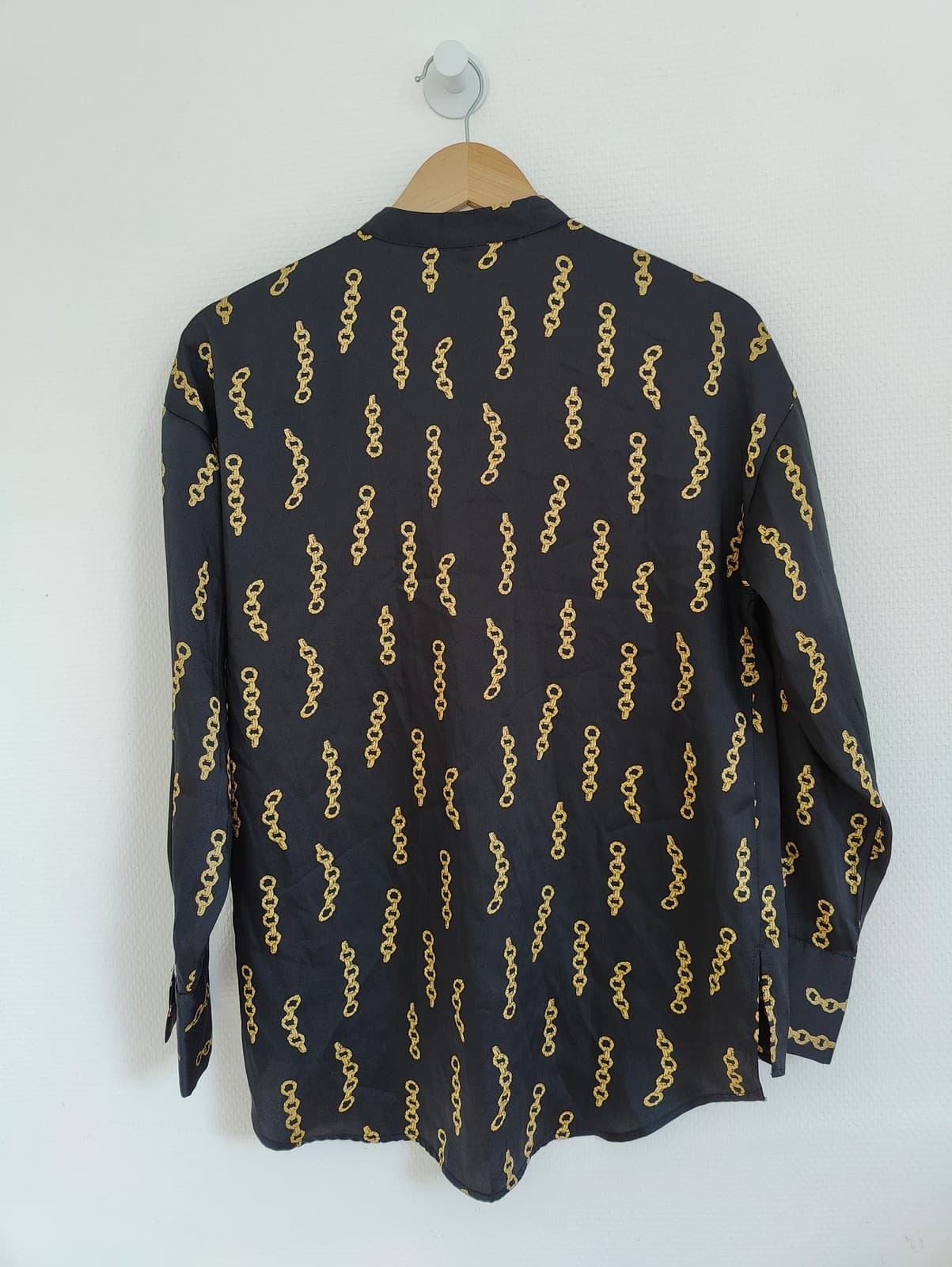 Blouse Zara à imprimé chaînes dorées – Taille XS — photo 5