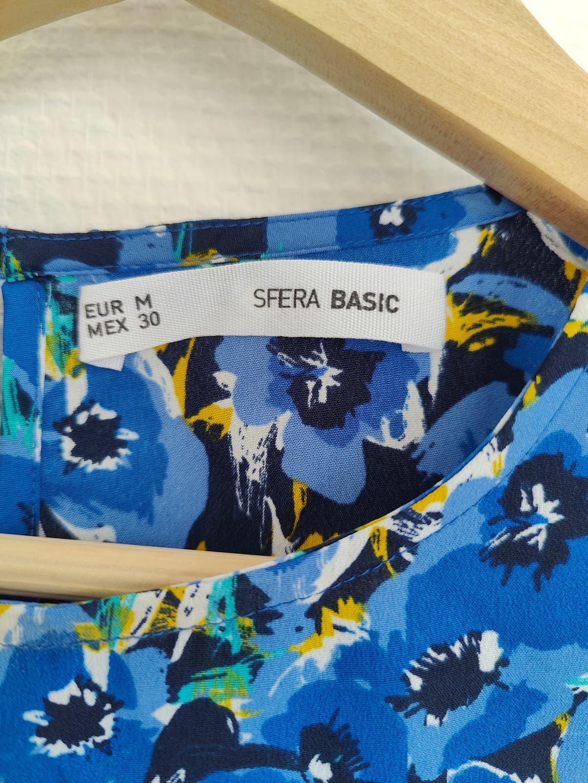 Blouse fleurie bleue à manches 3/4 Sfera – Taille M — photo 5