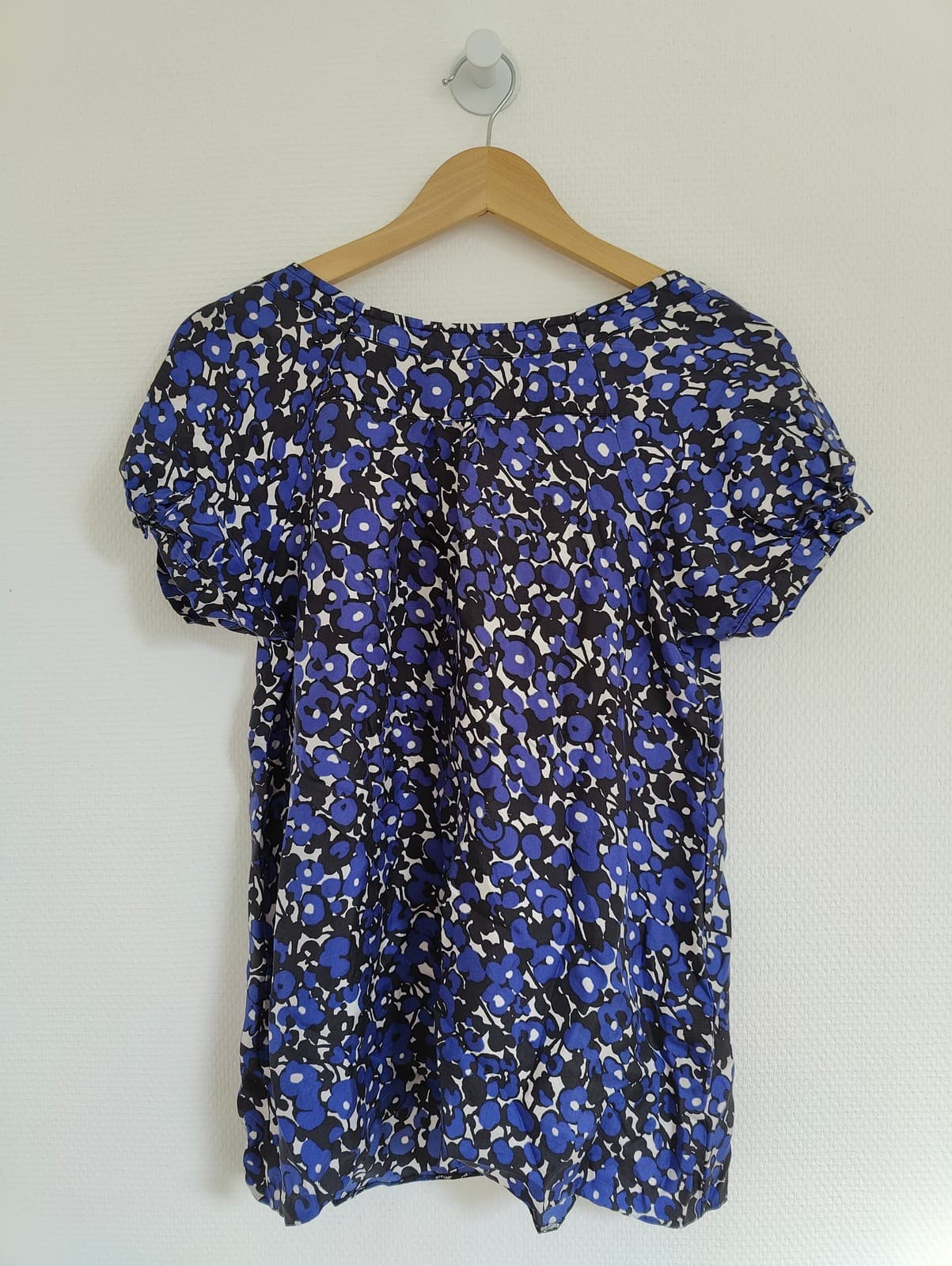 Blouse en soie fleurie Caroll – Taille 38 — photo 5