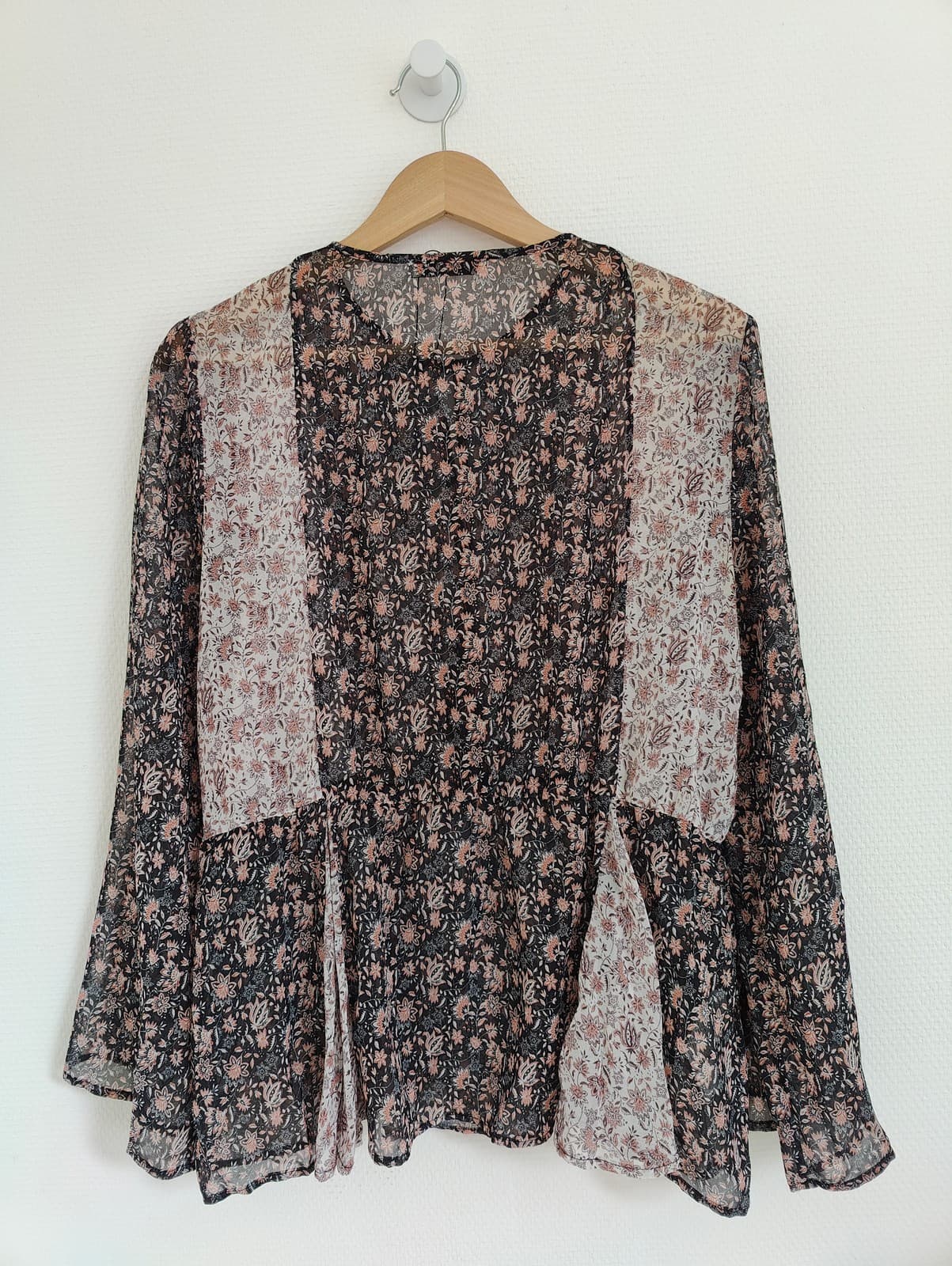 Blouse fleurie noire à manches évasées Mango – Taille XL — photo 5