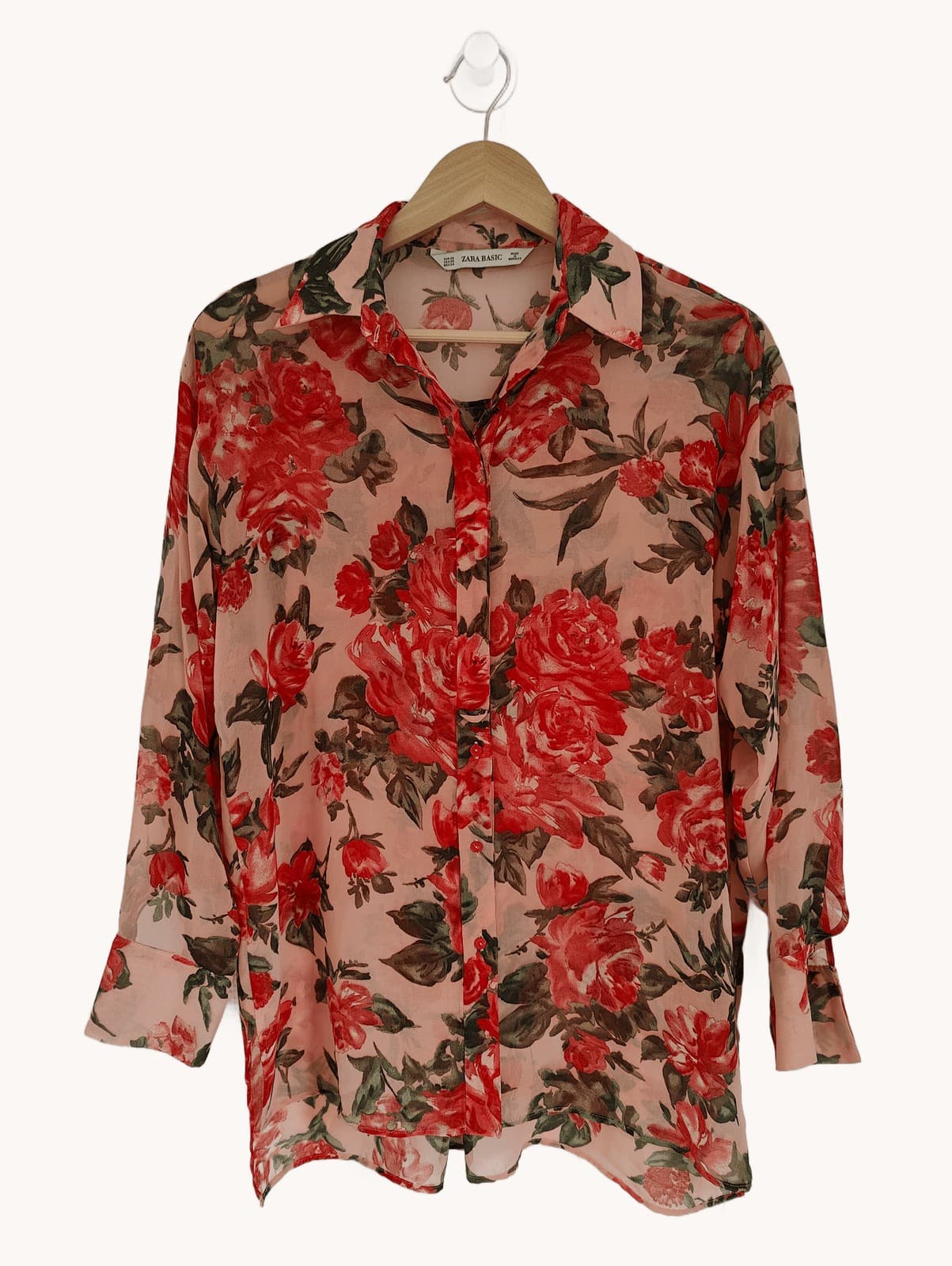 Camisa rosa pó de arroz com estampado floral vermelho Zara – Tamanho XS
