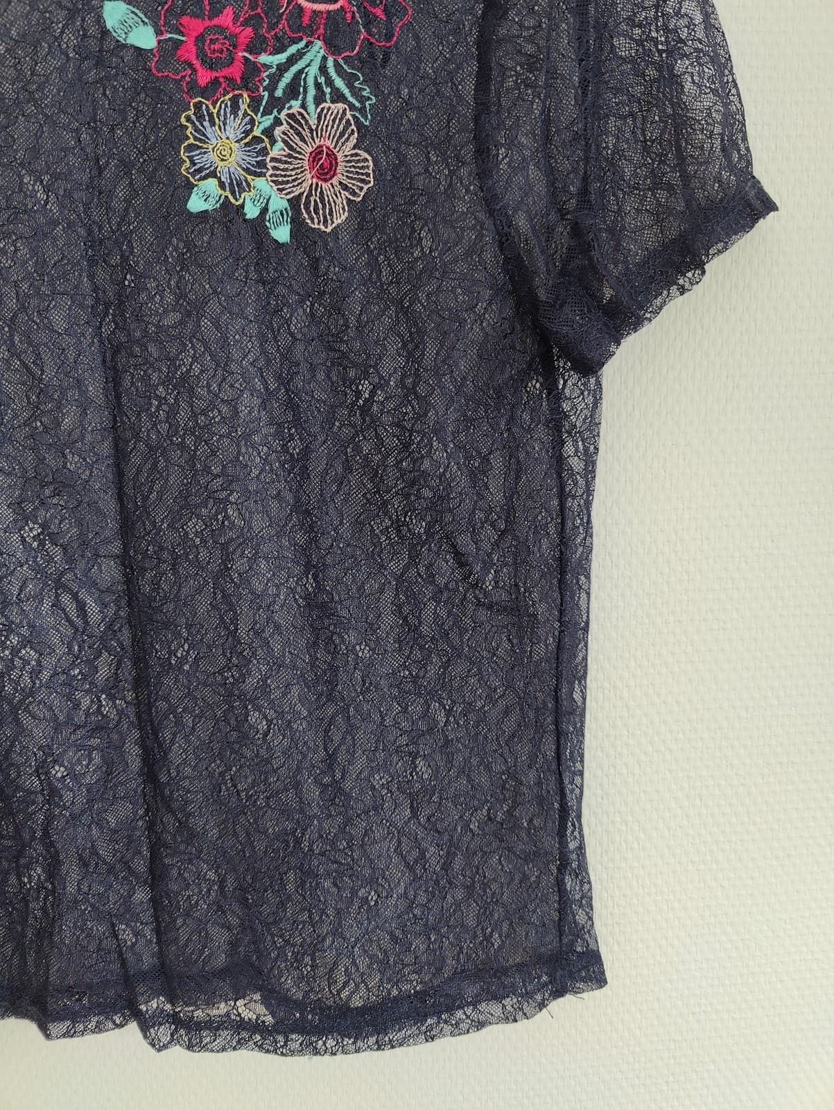 Top en dentelle bleu marine brodé fleurs Zara – Taille M — photo 3