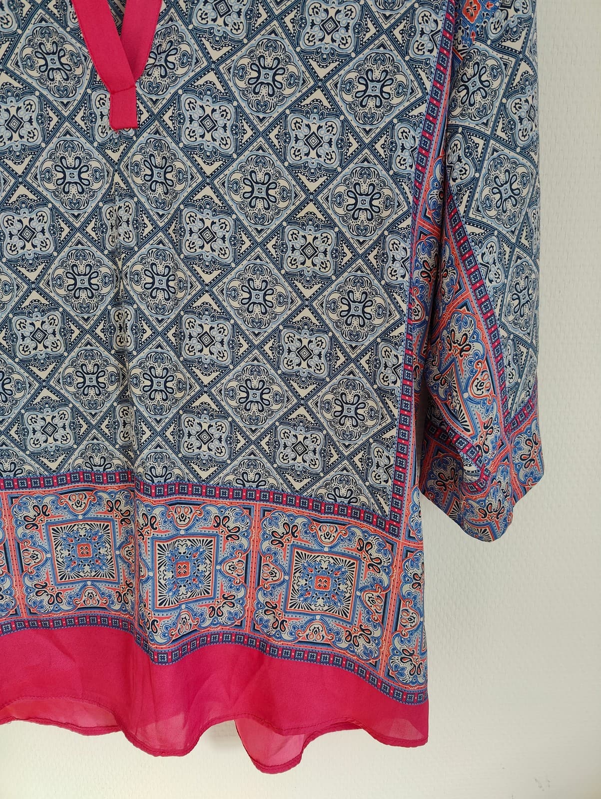 Blouse imprimée géométrique bleu et rose Zara – Taille XS — photo 3