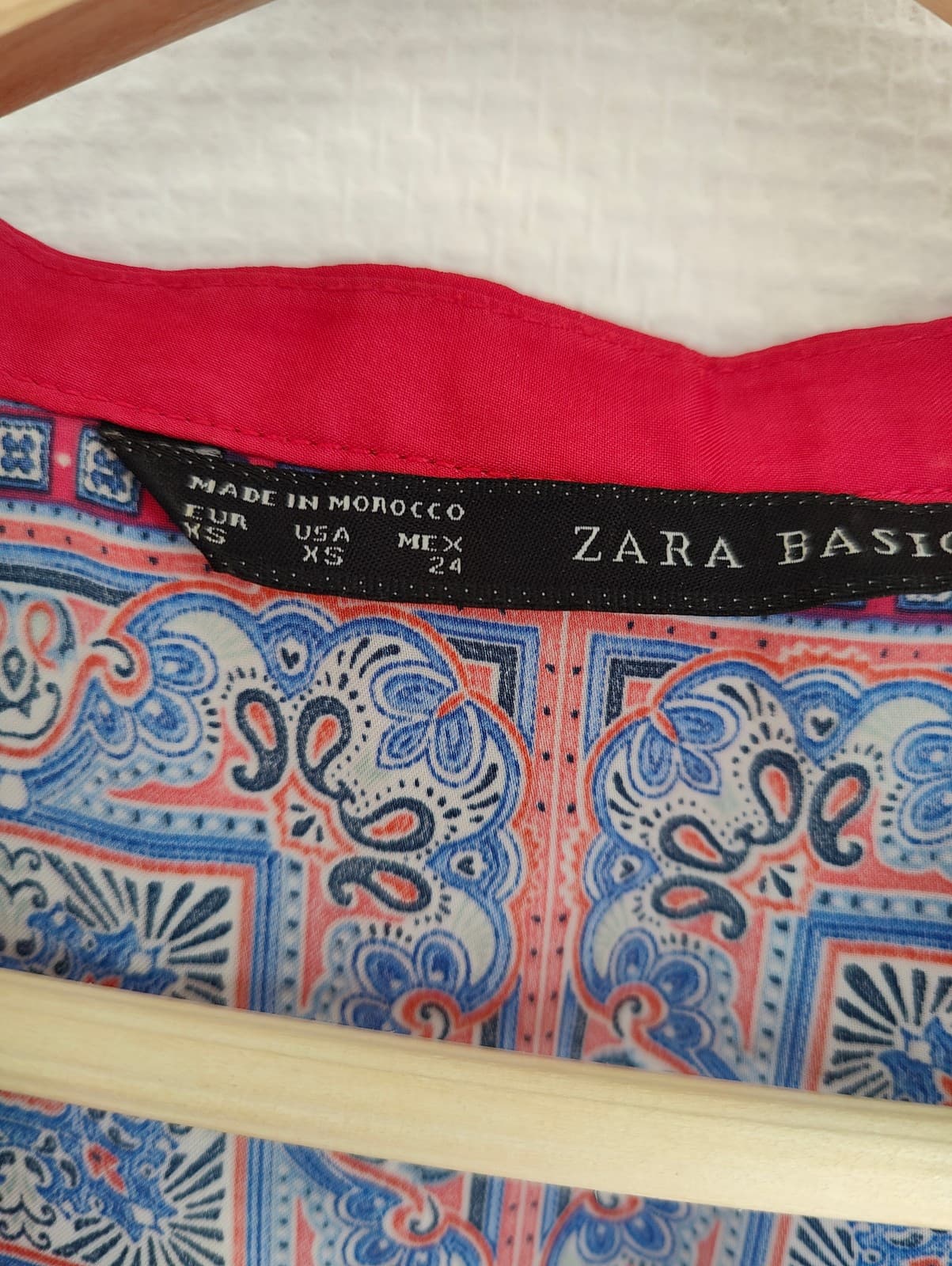 Blouse imprimée géométrique bleu et rose Zara – Taille XS — photo 4