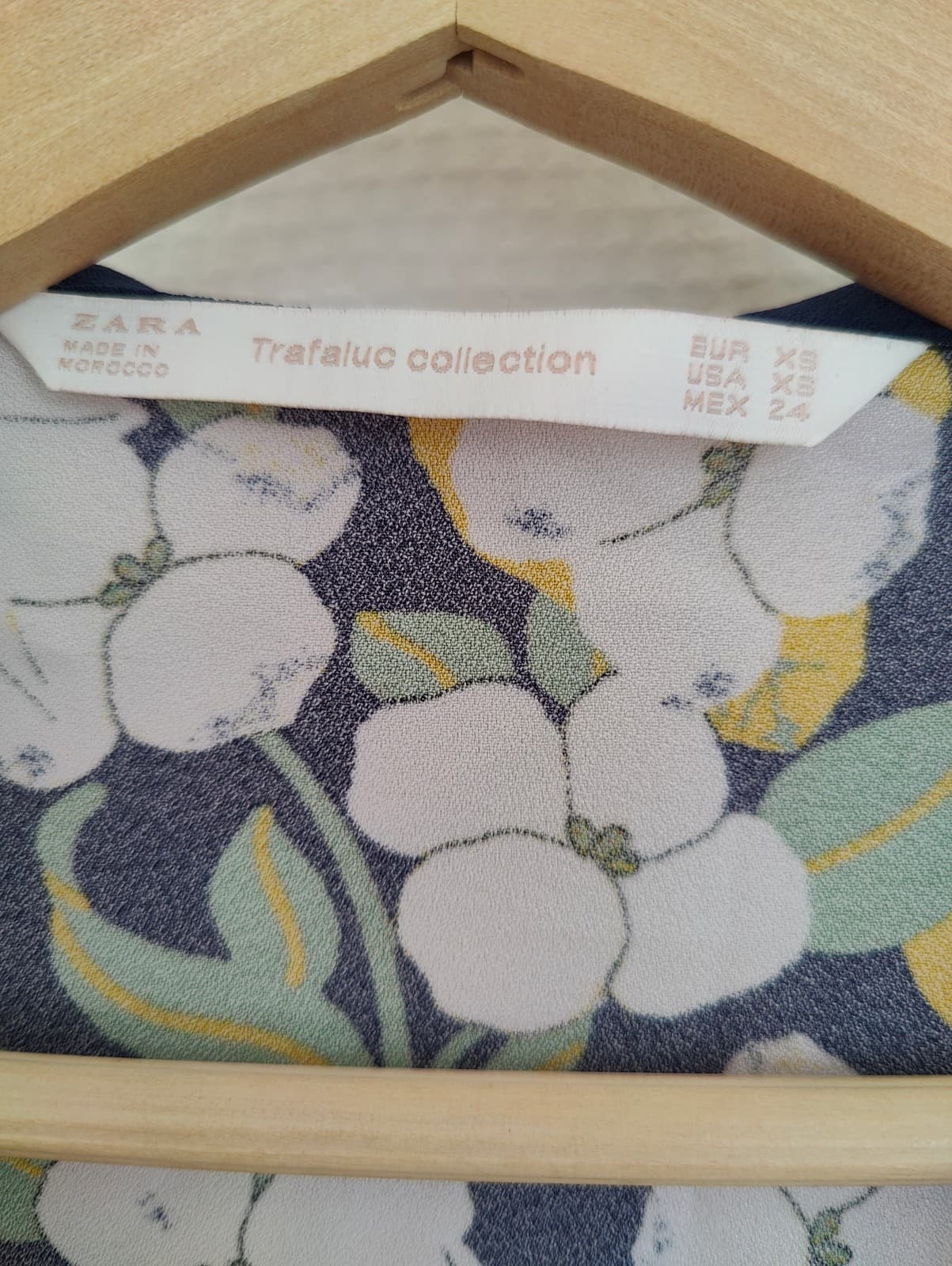 Chemisier marine fleurie Zara – Taille XS — photo 4