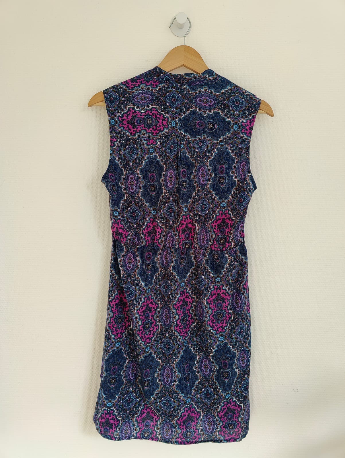 Robe courte sans manches à imprimé paisley – Taille M/L — photo 5