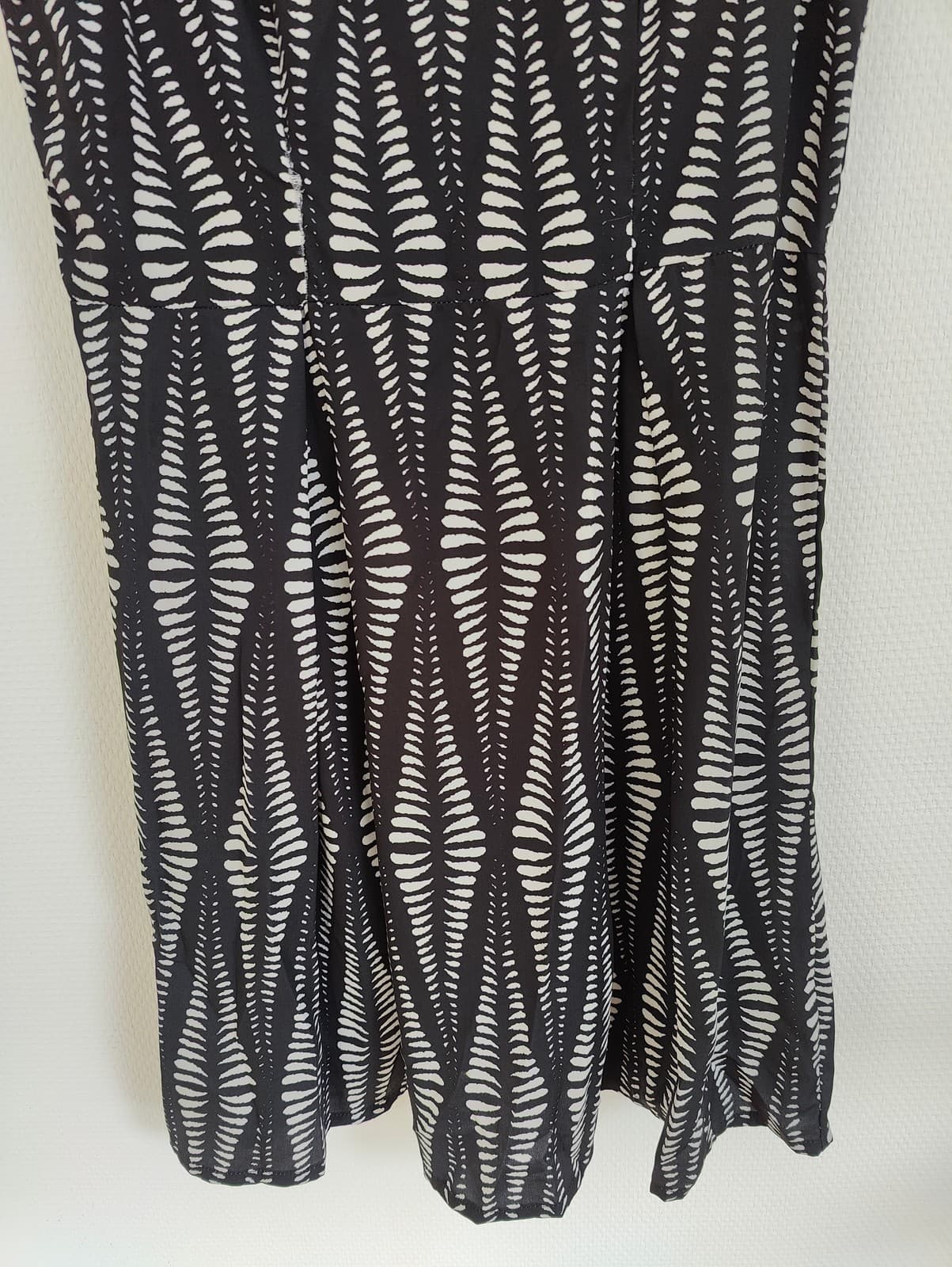 Robe sans manches à imprimé noir et blanc Molly & Bracken – Taille S — photo 3