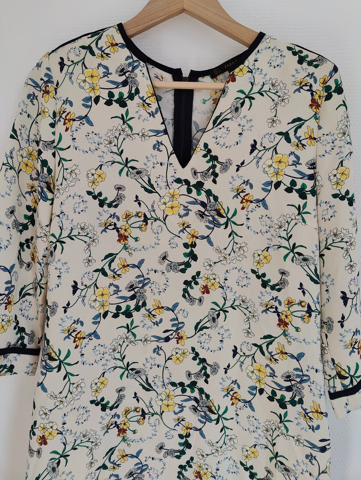 Robe à imprimé fleurs et oiseaux Zara– Taille L  — photo 2