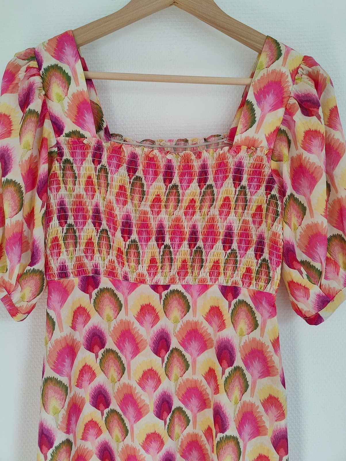 Robe smockée à imprimé plumes Traffic People – Taille S — photo 2