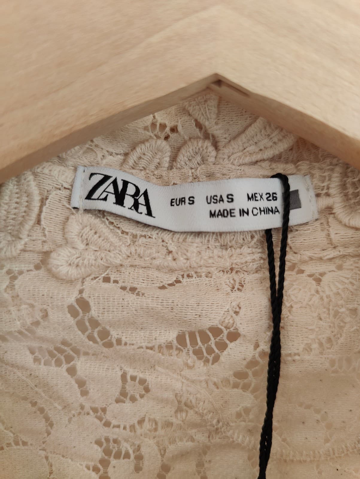 Chemise en dentelle écrue Zara – Taille S — photo 4