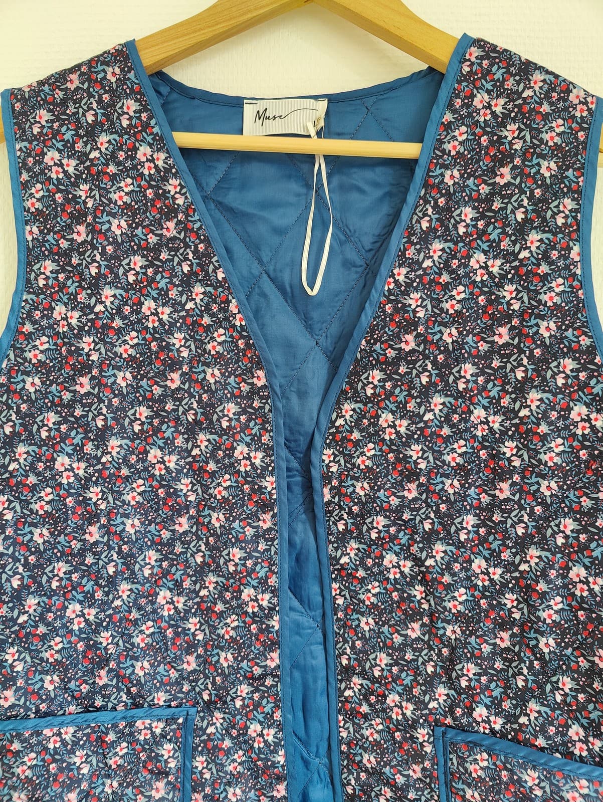 Gilet matelassé sans manches fleuri marine Muse – Taille L — photo 2
