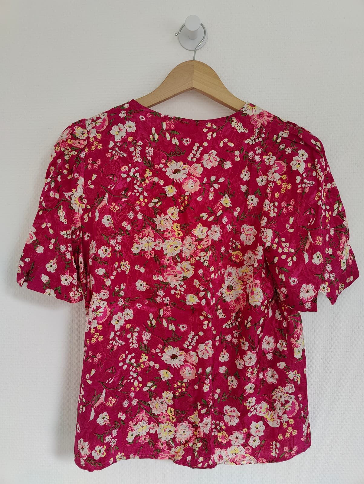 Blouse fleurie fuchsia à col V Sézane – Taille M — photo 4
