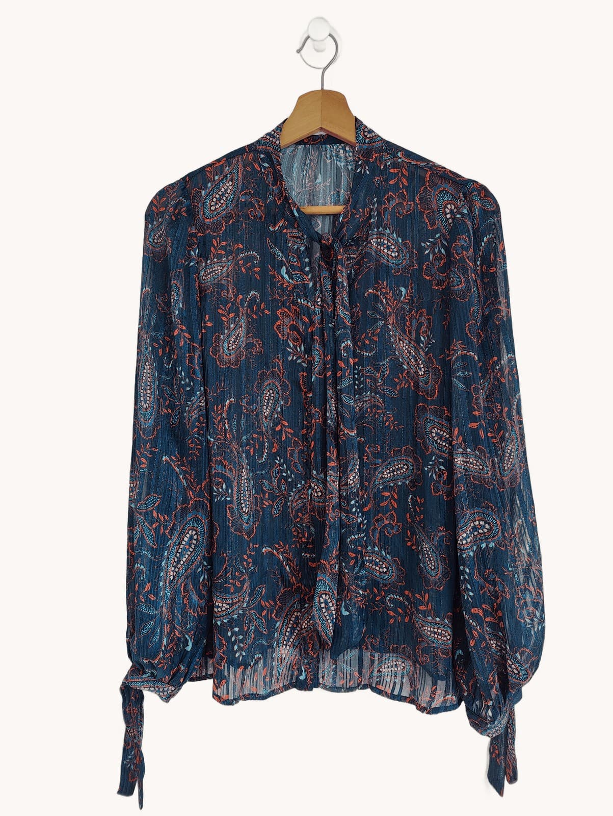 Blouse paisley bleue à col lavallière Mango – Taille S — photo 1