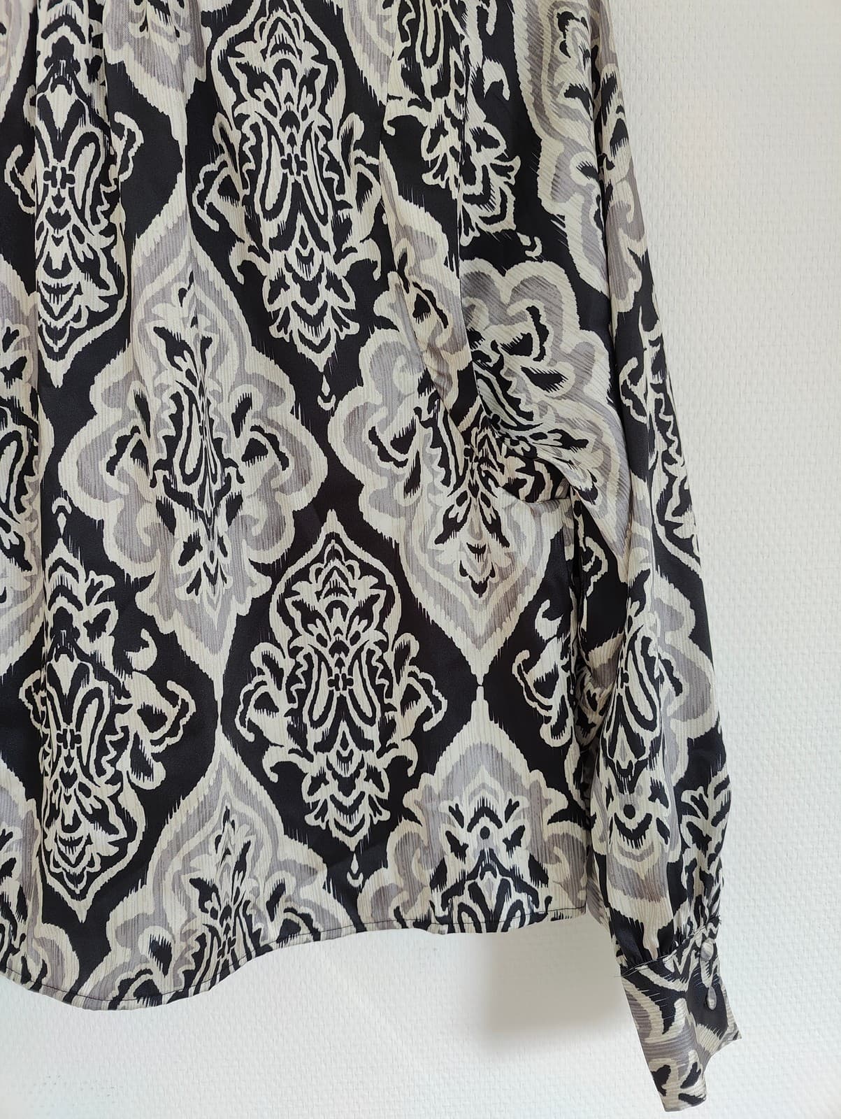 Blouse imprimée noir et blanc Mango – Taille M — photo 2