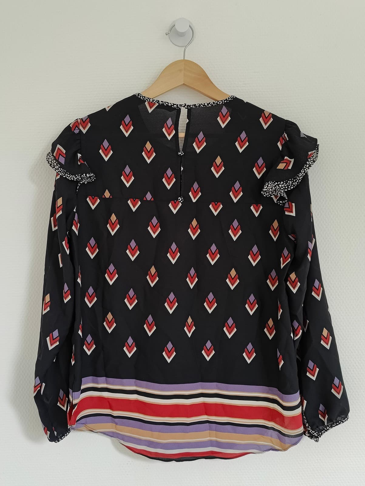 Blouse géométrique noire à losanges Silvina Campos – Taille M — photo 5