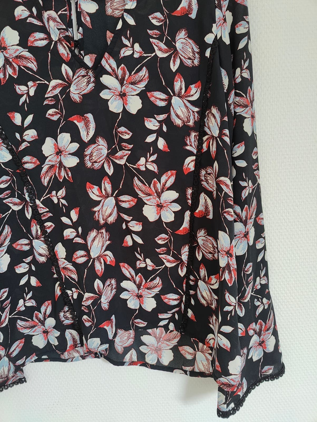 Blouse fleurie noire à manches évasées Morgan – Taille 38 — photo 3