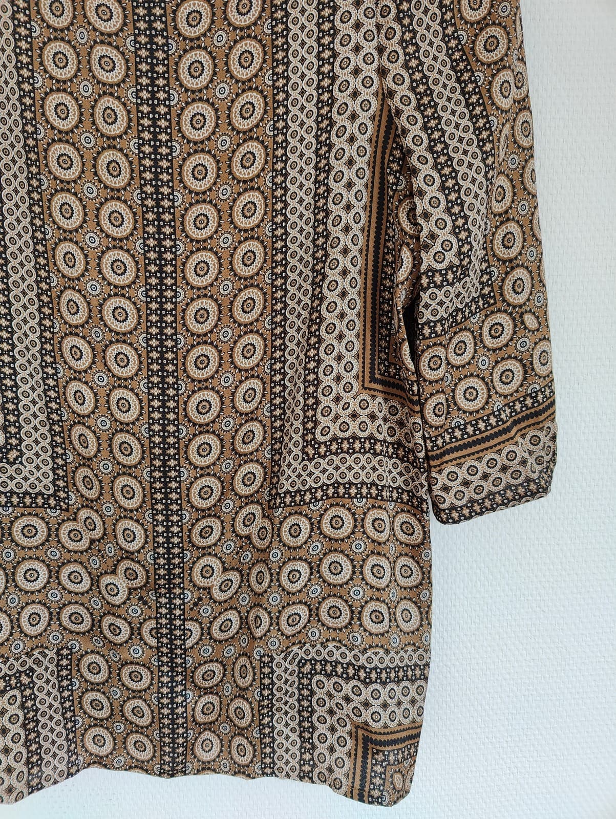 Blouse Mango à imprimé graphique – Taille S — photo 3