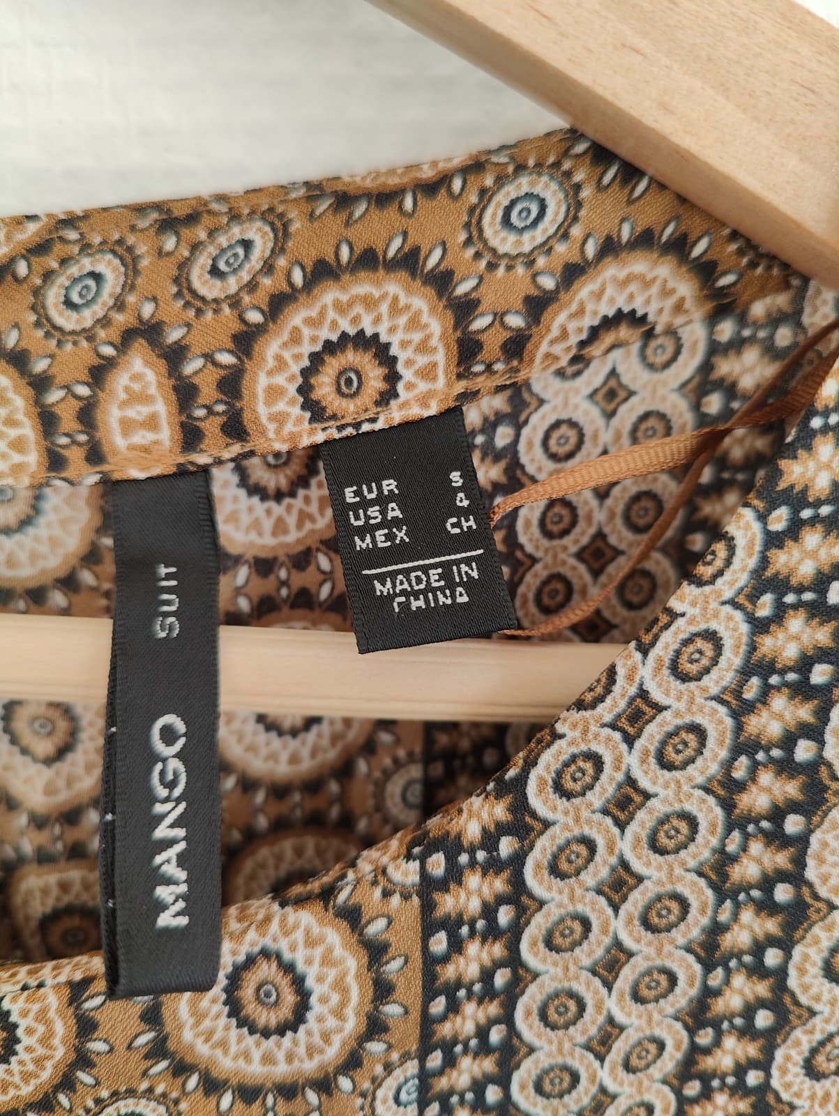 Blouse Mango à imprimé graphique – Taille S — photo 4