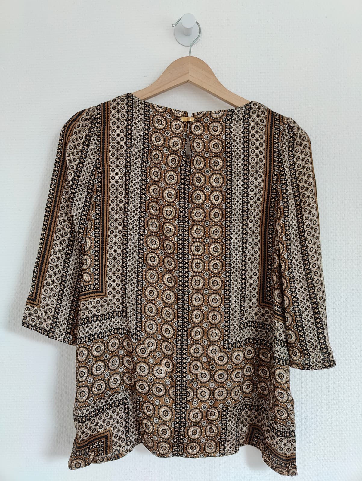 Blouse Mango à imprimé graphique – Taille S — photo 5