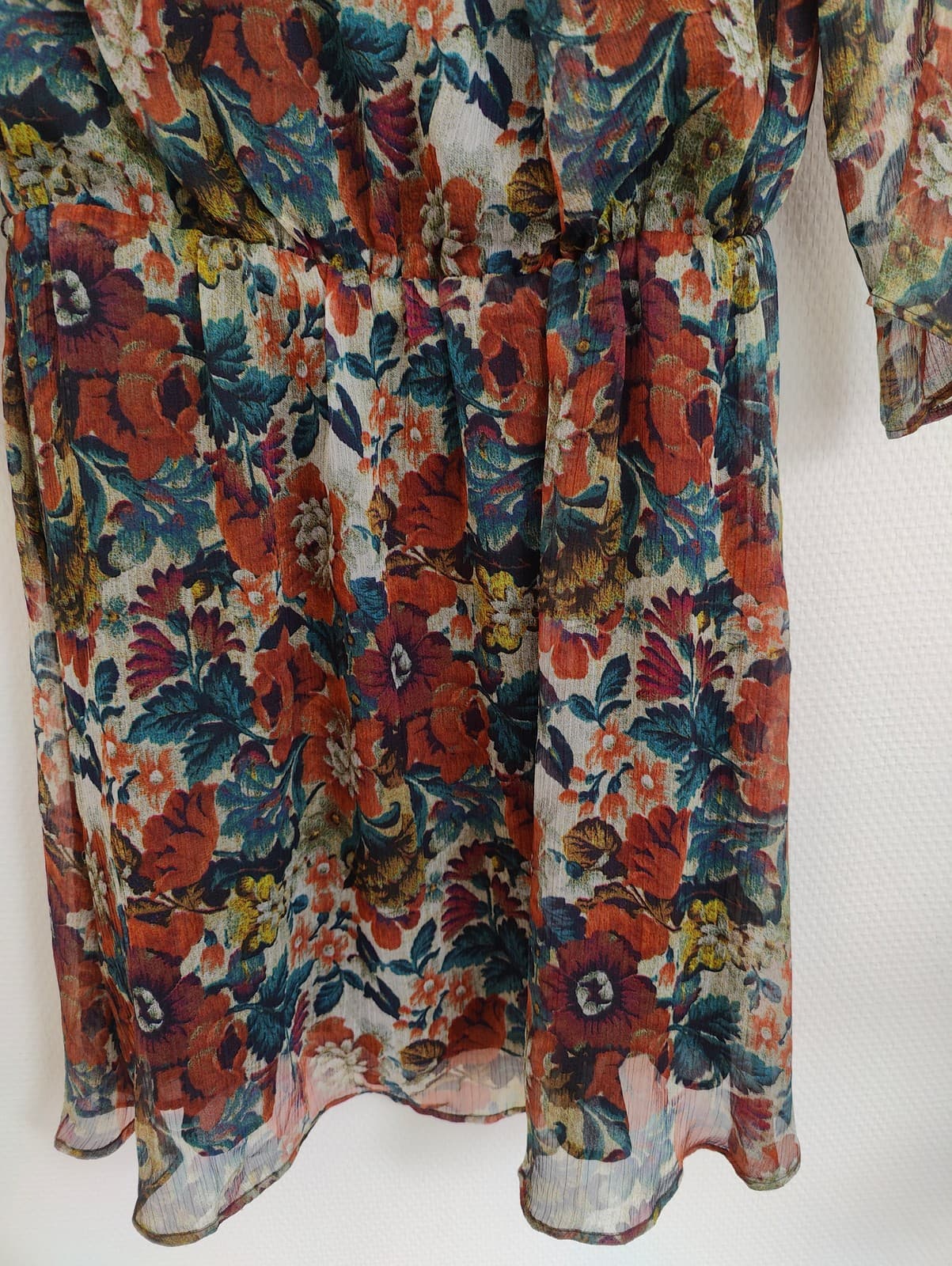 Robe fleurie en mousseline rouille et bleu Mango – Taille M — photo 3