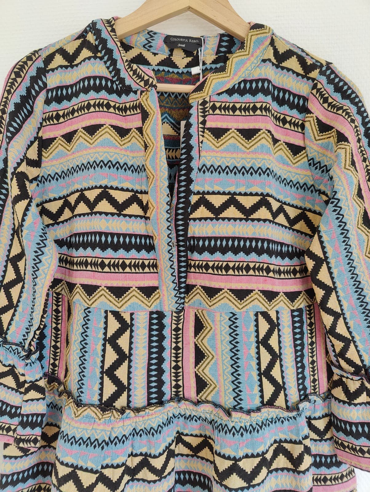 Robe courte imprimée ethnique à volants Colorful Rebel – Taille S — photo 2