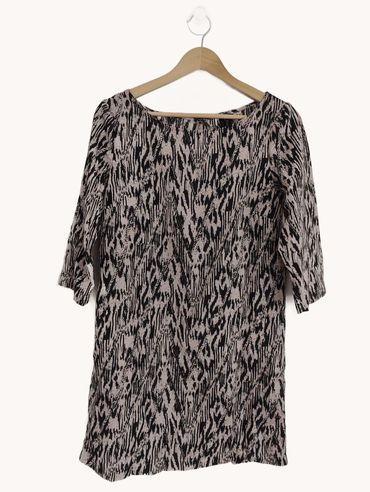 Robe Mango imprimée abstrait noir et beige – Taille M — photo 1