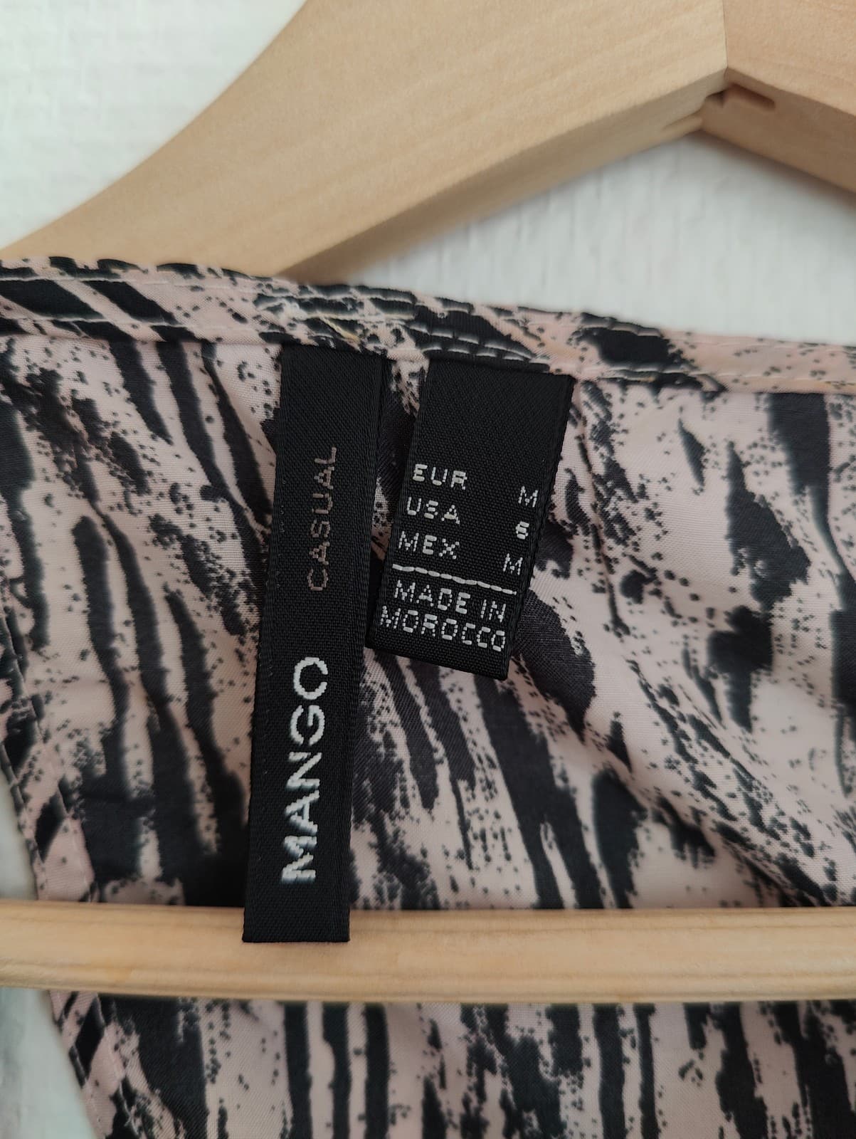 Robe Mango imprimée abstrait noir et beige – Taille M — photo 4