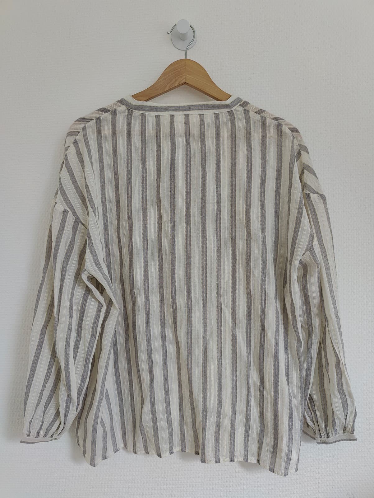 Chemise rayée écru et gris à boutonnage Mango – Taille S — photo 5