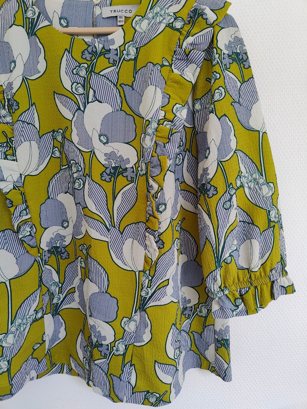 Blouse moutarde à grandes fleurs et volants Trucco – Taille L — photo 3