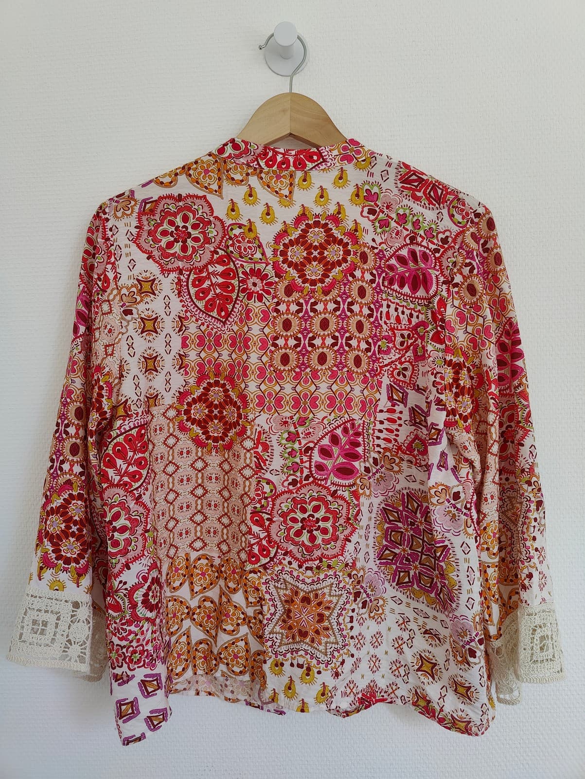 Blouse patchwork rose à poignets en crochet Zara – Taille S — photo 4