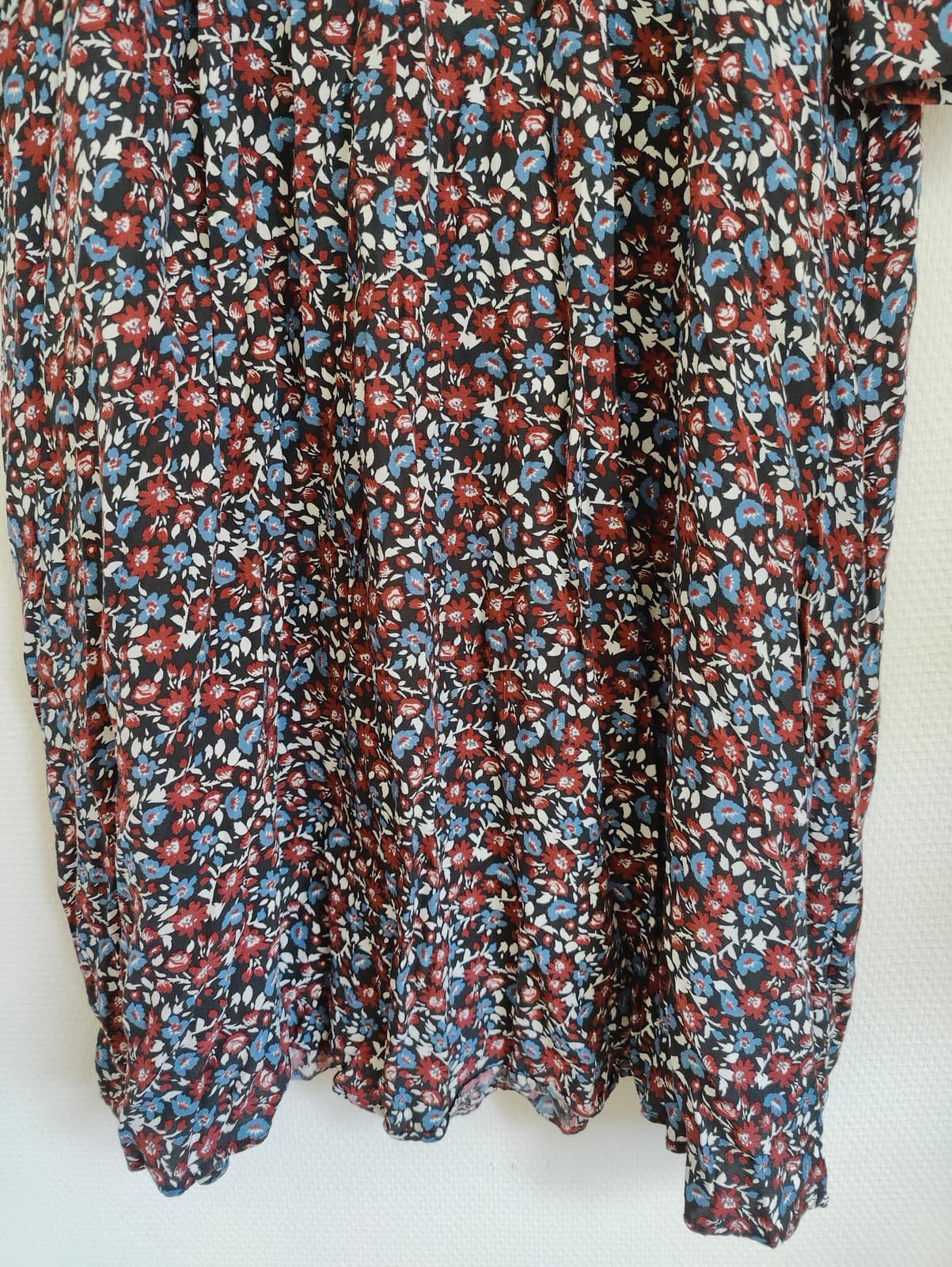 Robe à fleurs bleu marine et rouille Zara – Taille S — photo 3