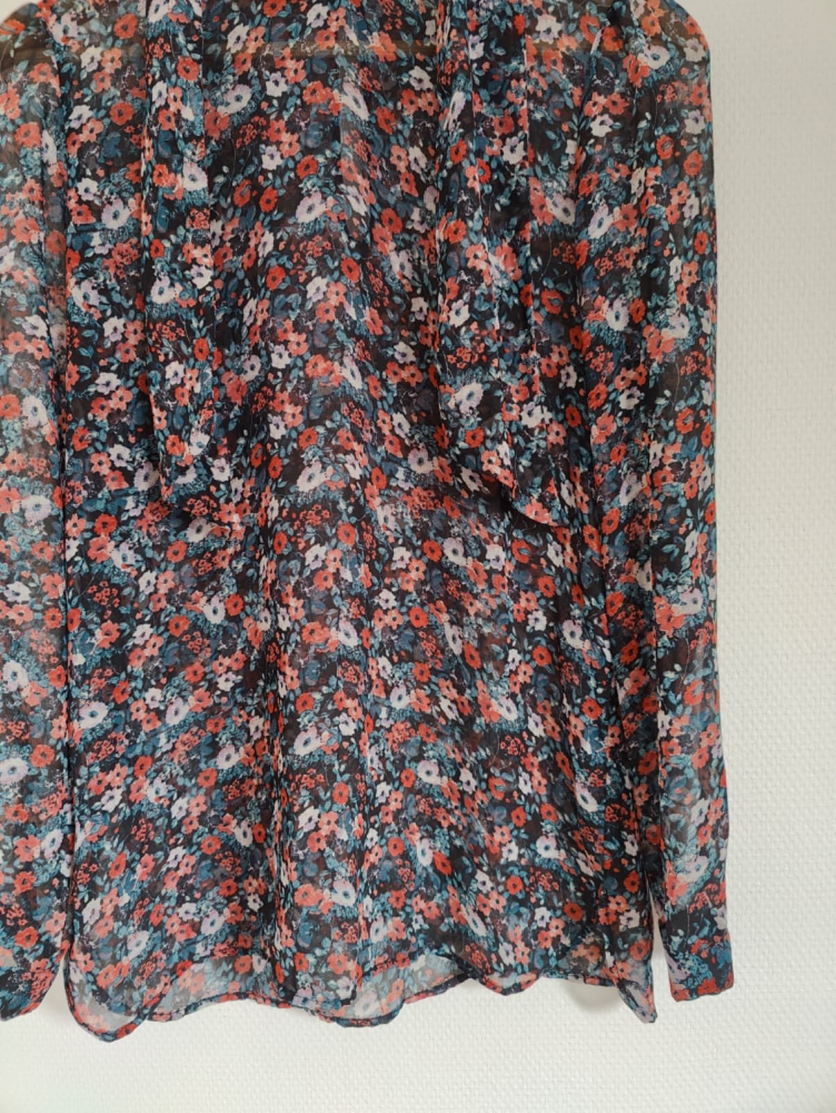 Blouse fleurie transparente à col lavallière Zara – Taille M — photo 3