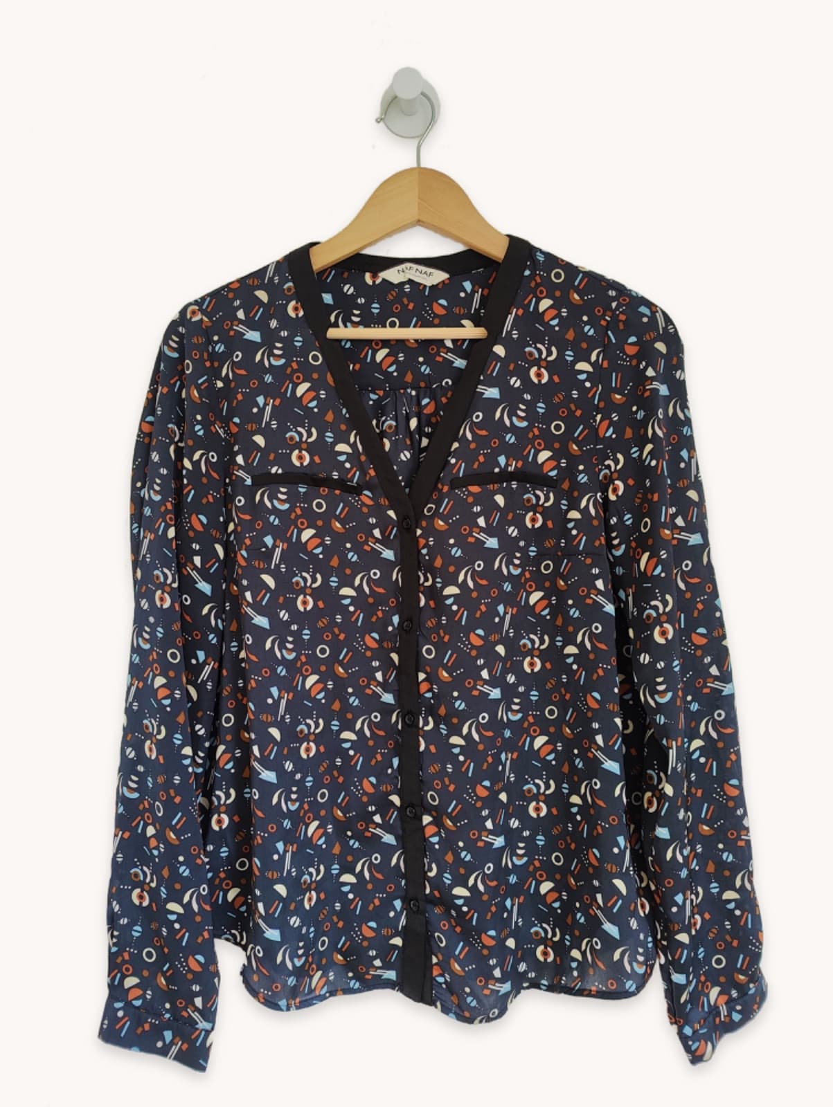 Blusa Naf Naf com padrão gráfico multicolorido – Tamanho S