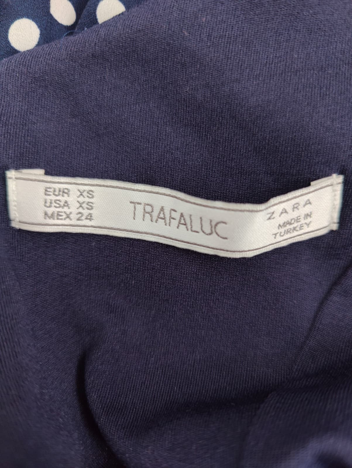 Robe fluide bleu marine à pois blancs Zara – Taille XS — photo 5