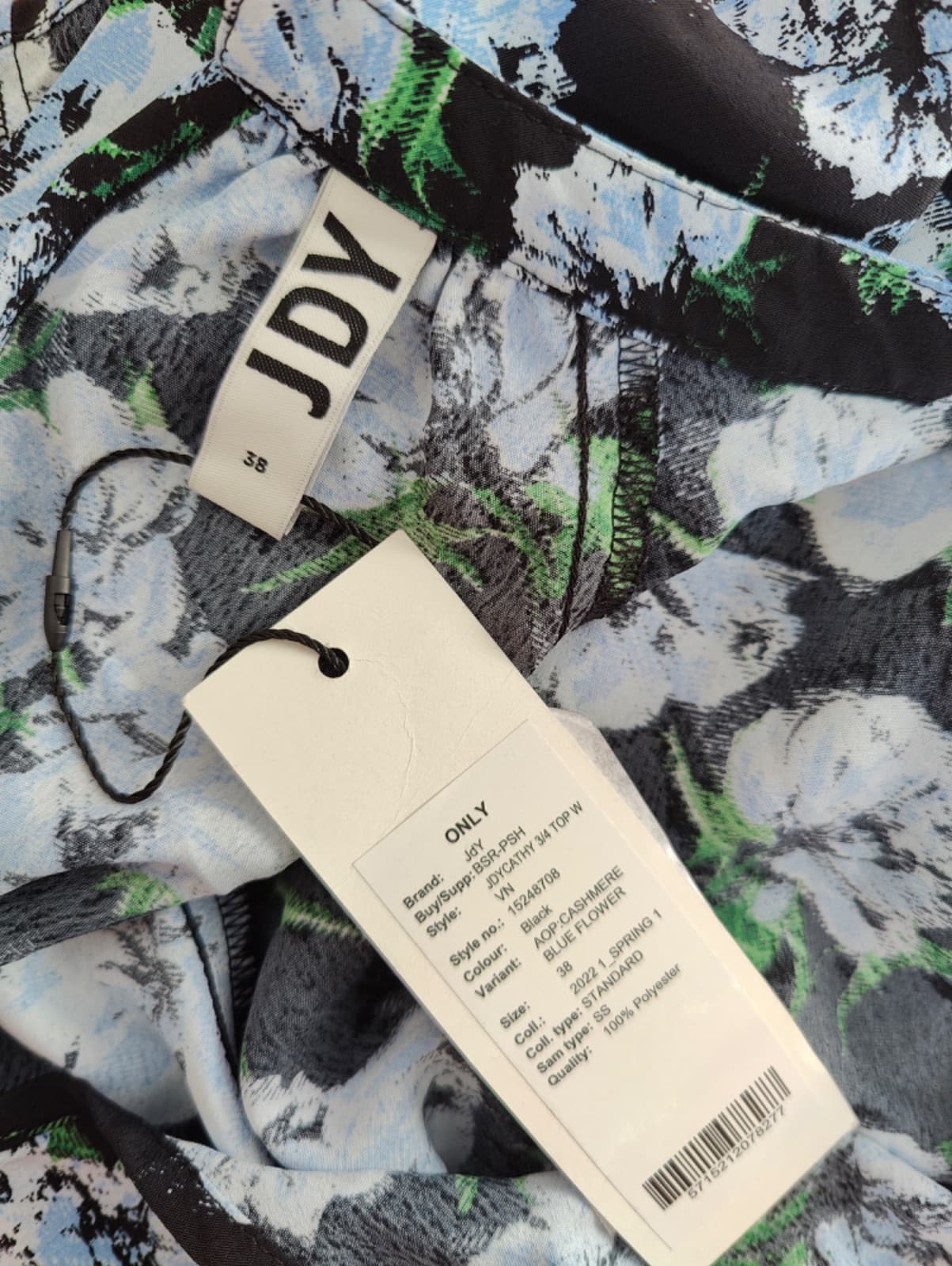 Blouse noire à fleurs bleues JDY (Only) – Taille 38 — photo 5