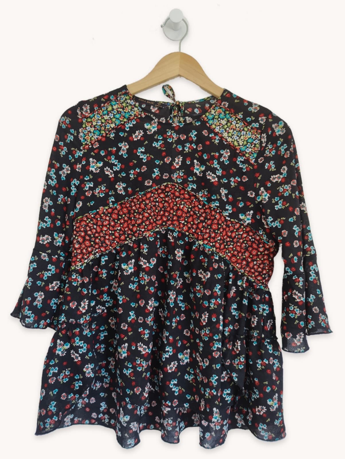 Blouse fleurie patchwork noire Zara – Taille S — photo 1