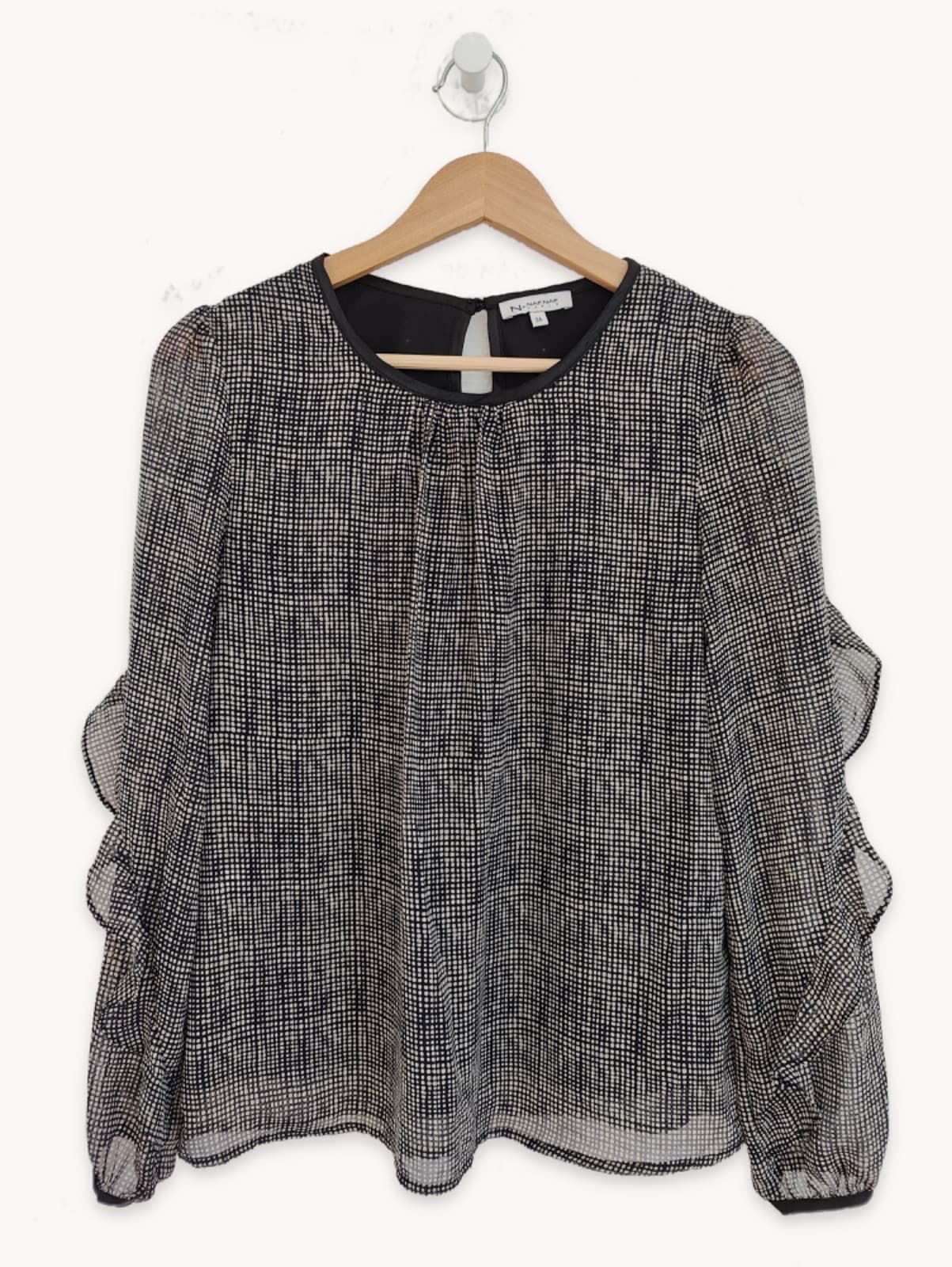 Blusa aos quadrados preto e branco Naf Naf – Tamanho 36