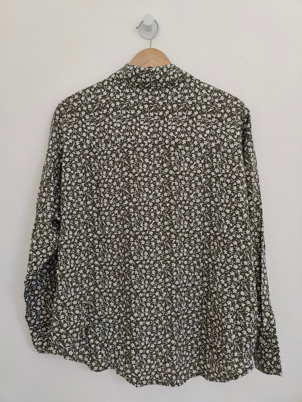 Chemise fleurie kaki Mango – Taille L — photo 5