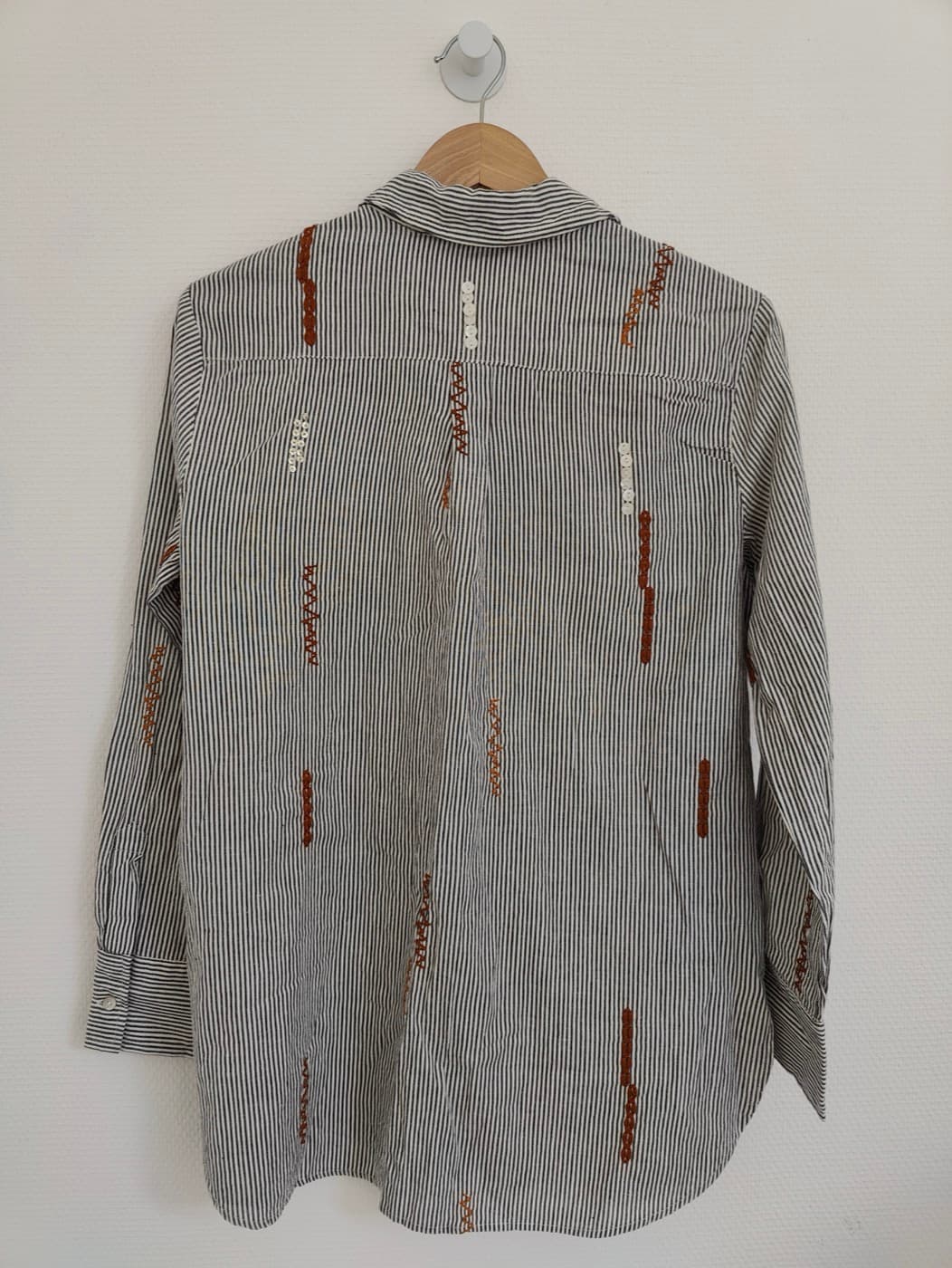 Chemise rayée à perles et broderies Zara – Taille XS — photo 4