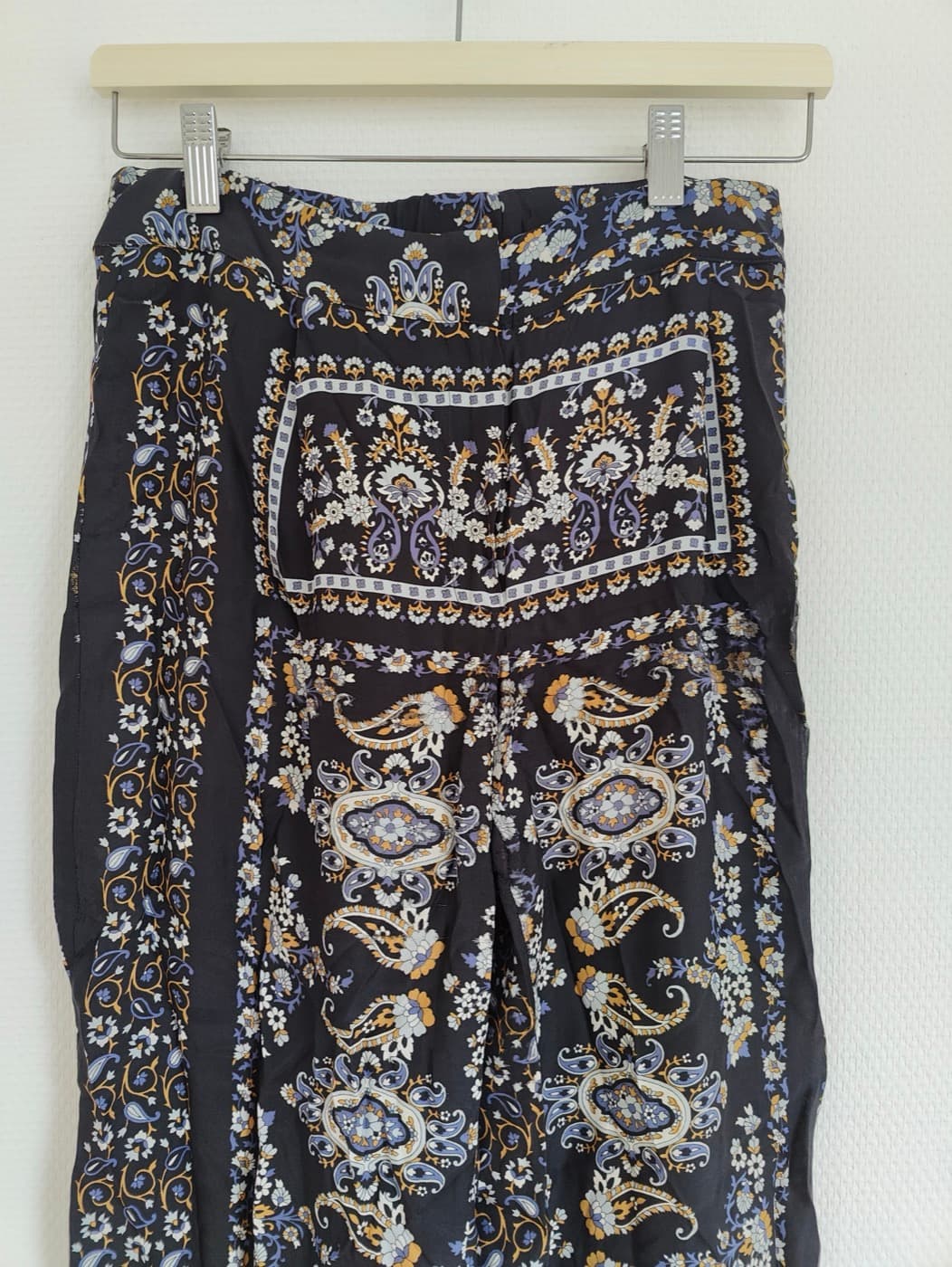 Pantalon large en soie imprimé paisley Mango – Taille 36 — photo 2