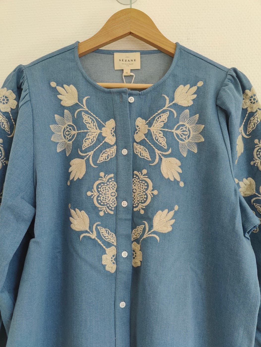 Blouse en chambray brodée Sézane – Taille 42 — photo 2