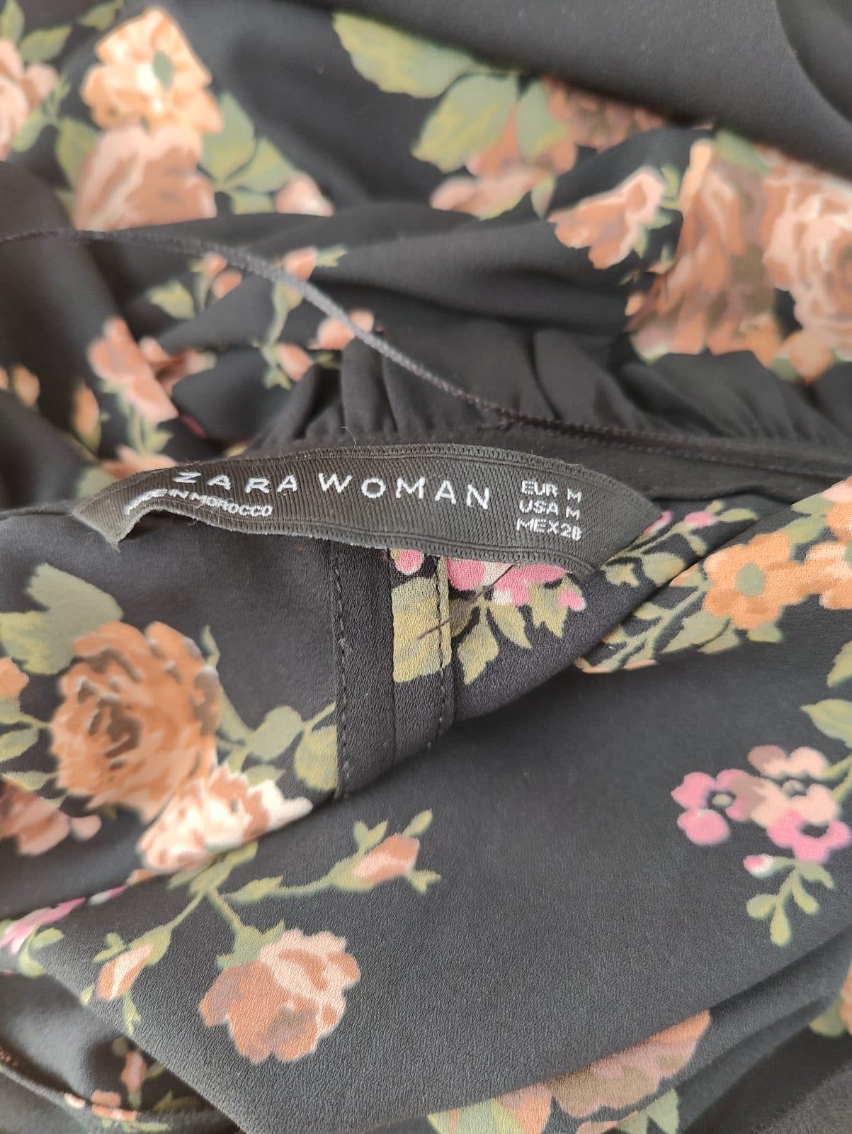 Robe fleurie noire en mousseline Zara – Taille M — photo 3