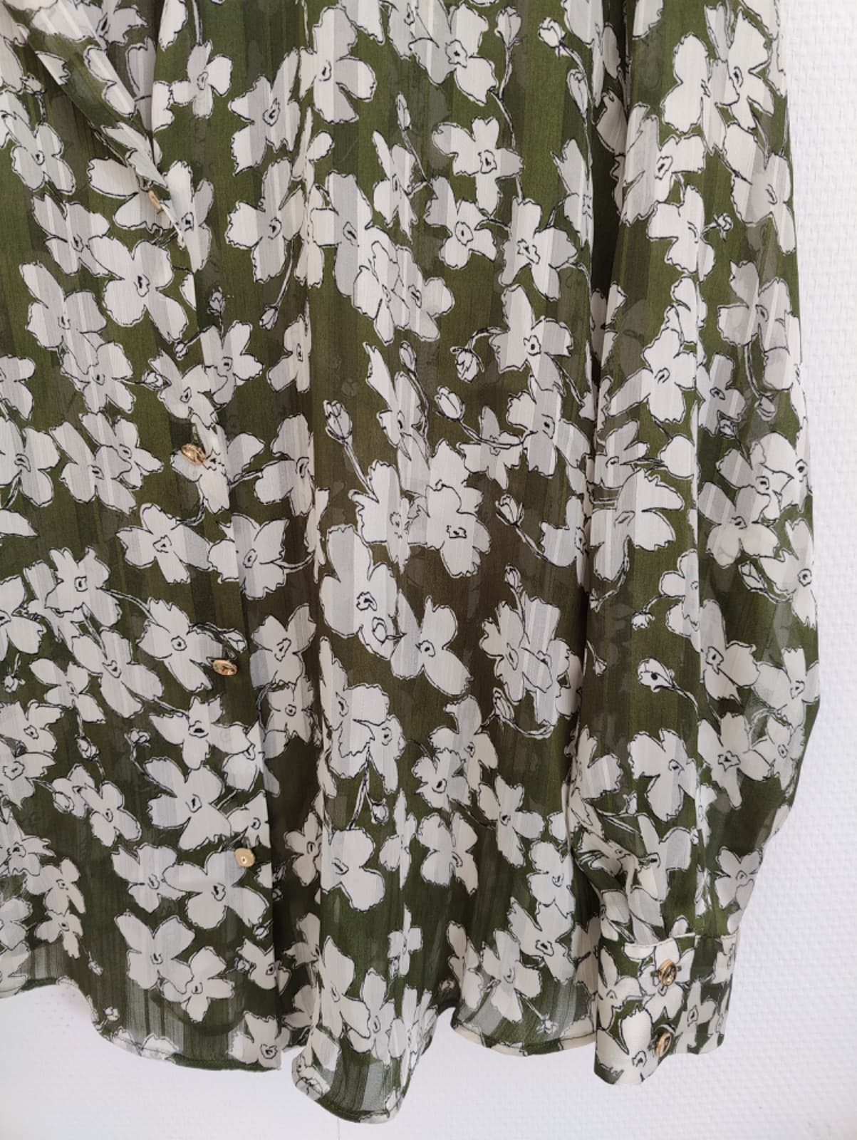 Chemise fleurie olive Zara – Taille L — photo 3