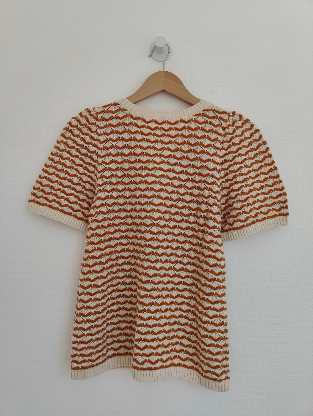Pull en maille ajourée camel et écru Sézane – Taille M — photo 4