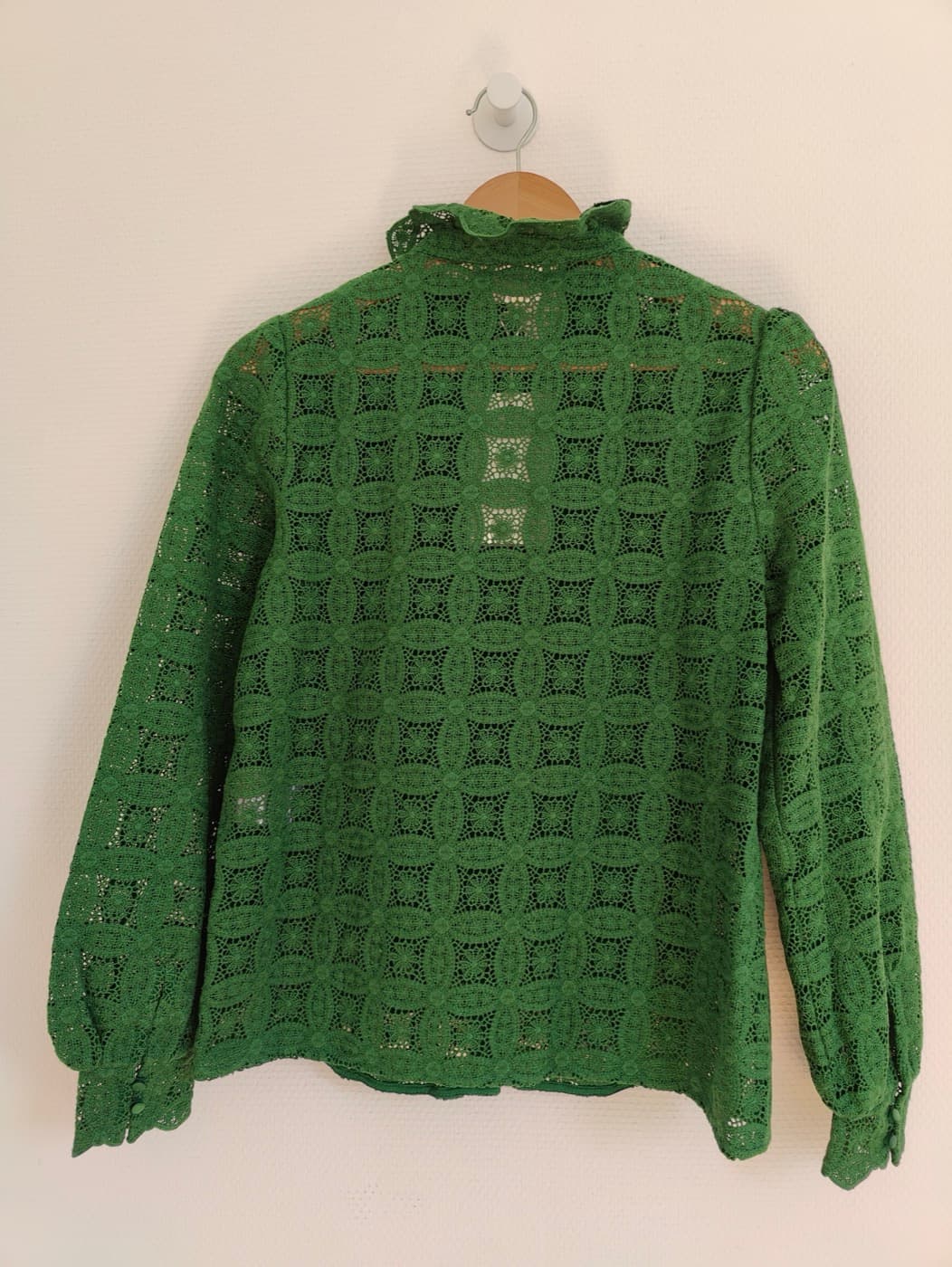 Chemise verte Sézane en dentelle ajourée – Taille 36 — photo 4